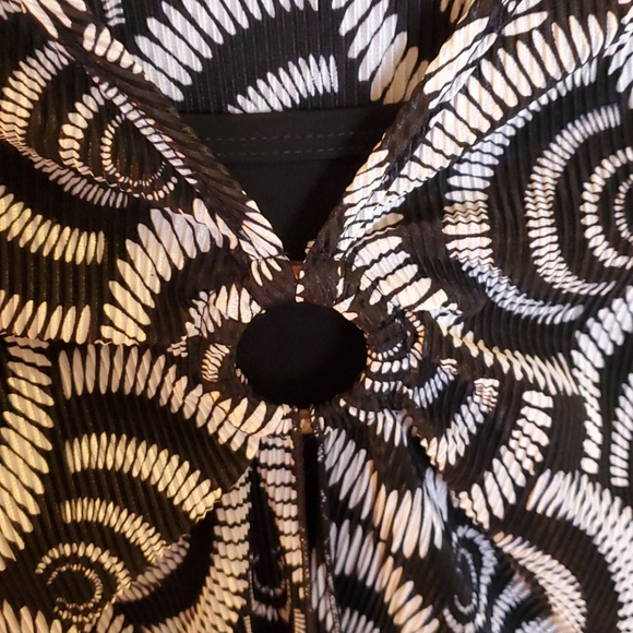 Blouse - Picture 2 of 7